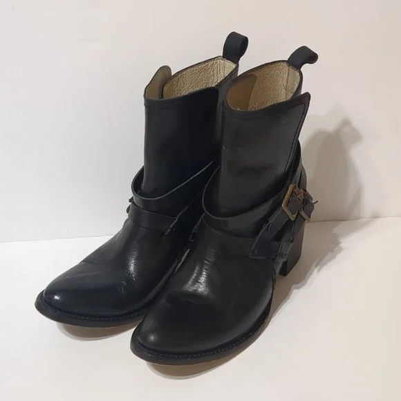 FREEBIRD by STEVEN Saintblack leather Boot women size 7